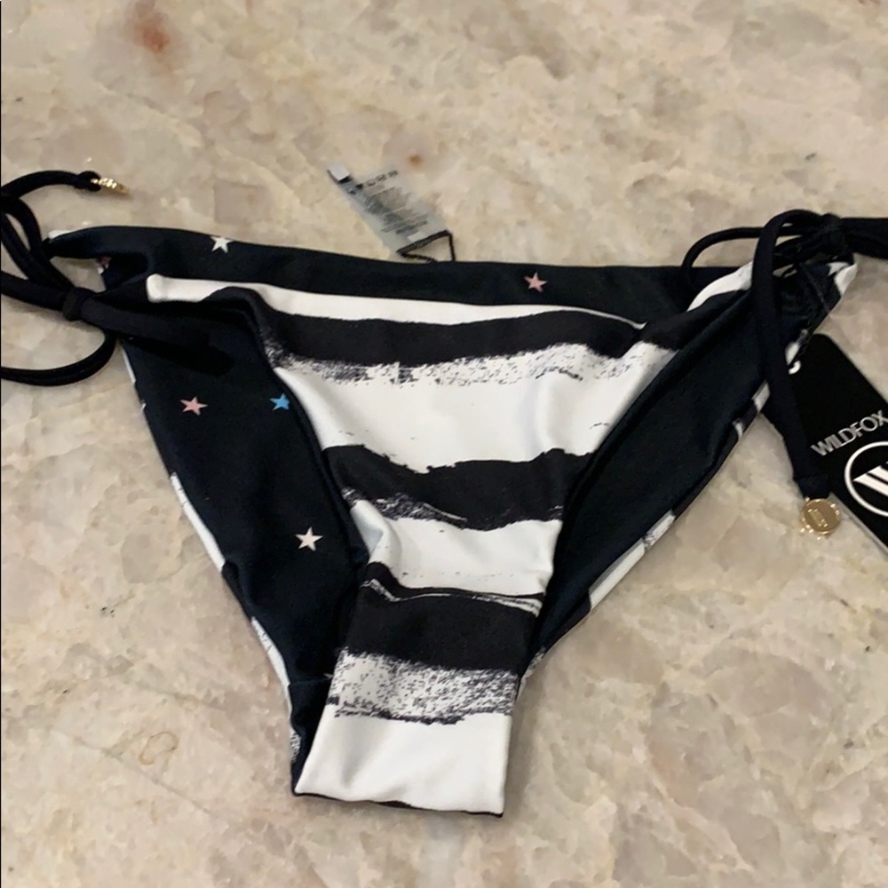 NWT WILDFOX